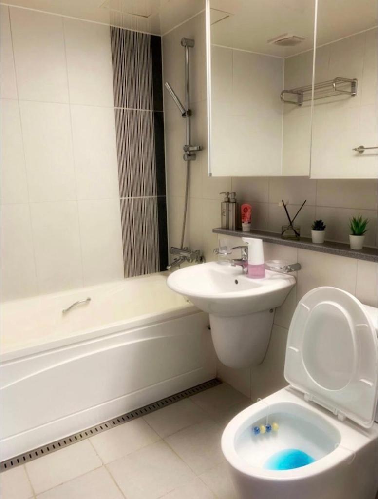 Apartment Despacito Oasis - 2 Private Bathroom Max 6 Beds *