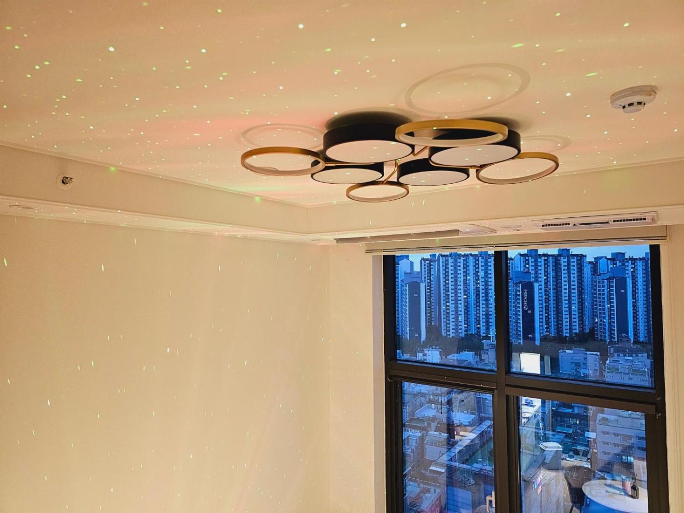 Apartment Sillim Sindaebang Station Gocheok Sky Dome Lovely House