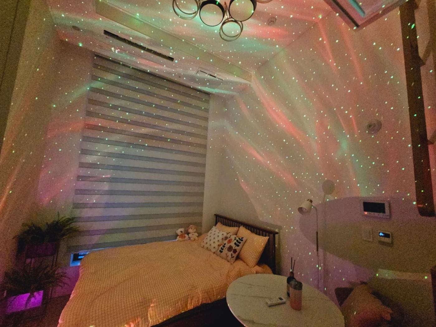 Sillim Sindaebang Station Gocheok Sky Dome Lovely House Seoul