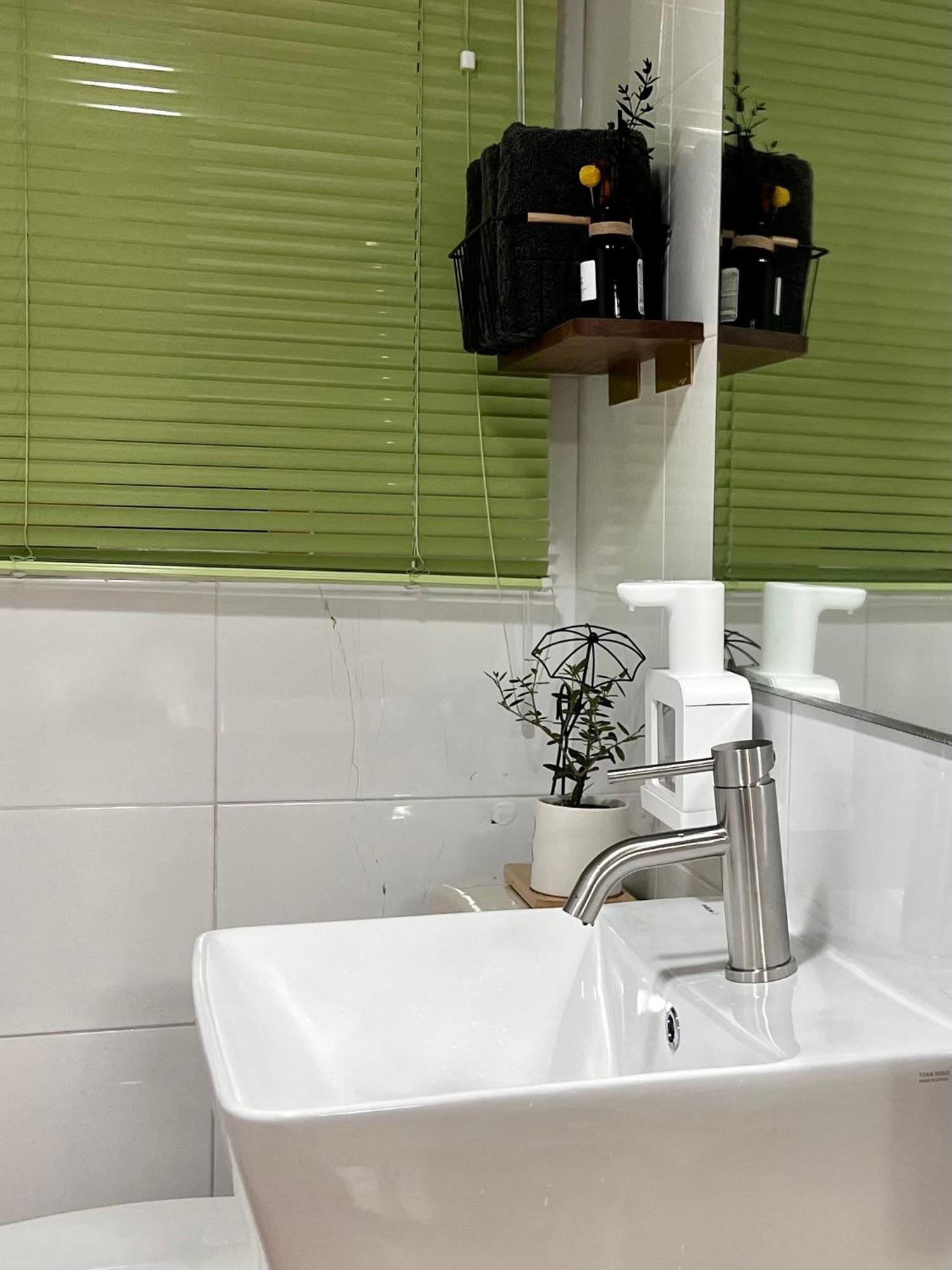 Seoul, Goody Station 8 Minutes Walk, Airport Bus 5 Minutes Walk, Subway Line 2, Transportation Convenience, Location, Guro Digital Complex Hana Villa *