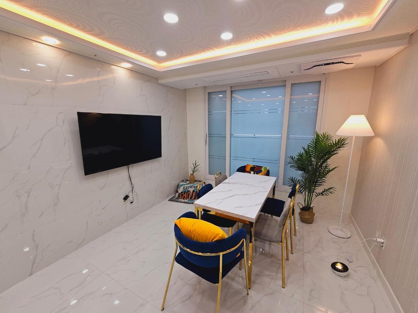 Hwaogok Large Three Bedroom - 10mins To Gimpo Airport