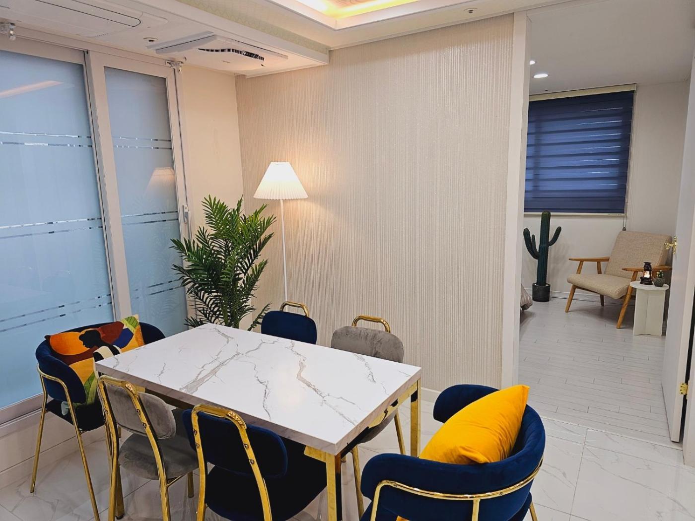 Villa Hwaogok Large Three Bedroom - 10mins To Gimpo Airport *