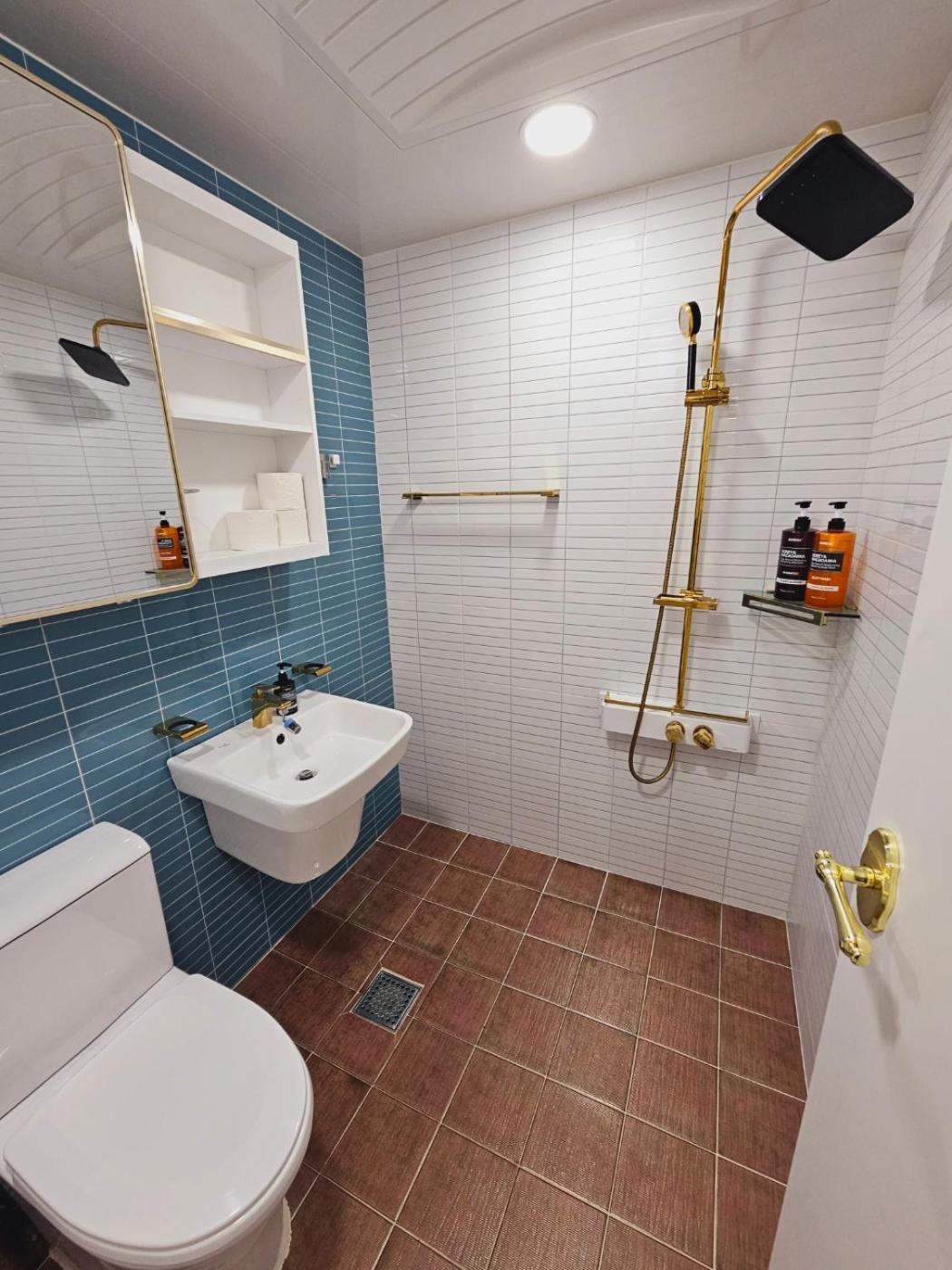 Hwaogok Large Three Bedroom - 10mins To Gimpo Airport Seoul