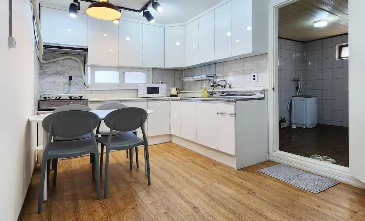 K-1 Hongdae Yeontral Park Apartment *