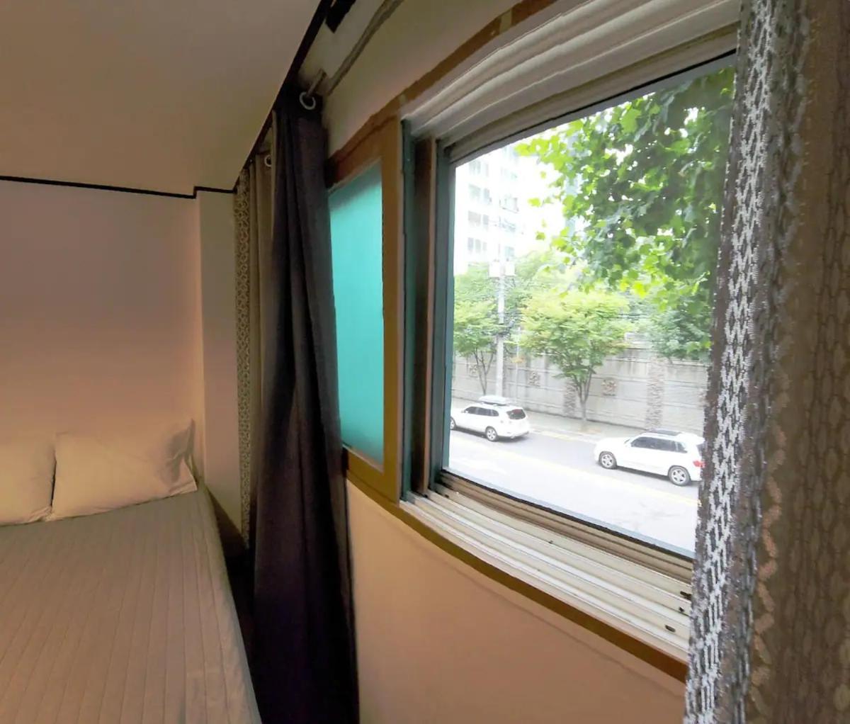 K-1 Hongdae Yeontral Park Apartment Seoul