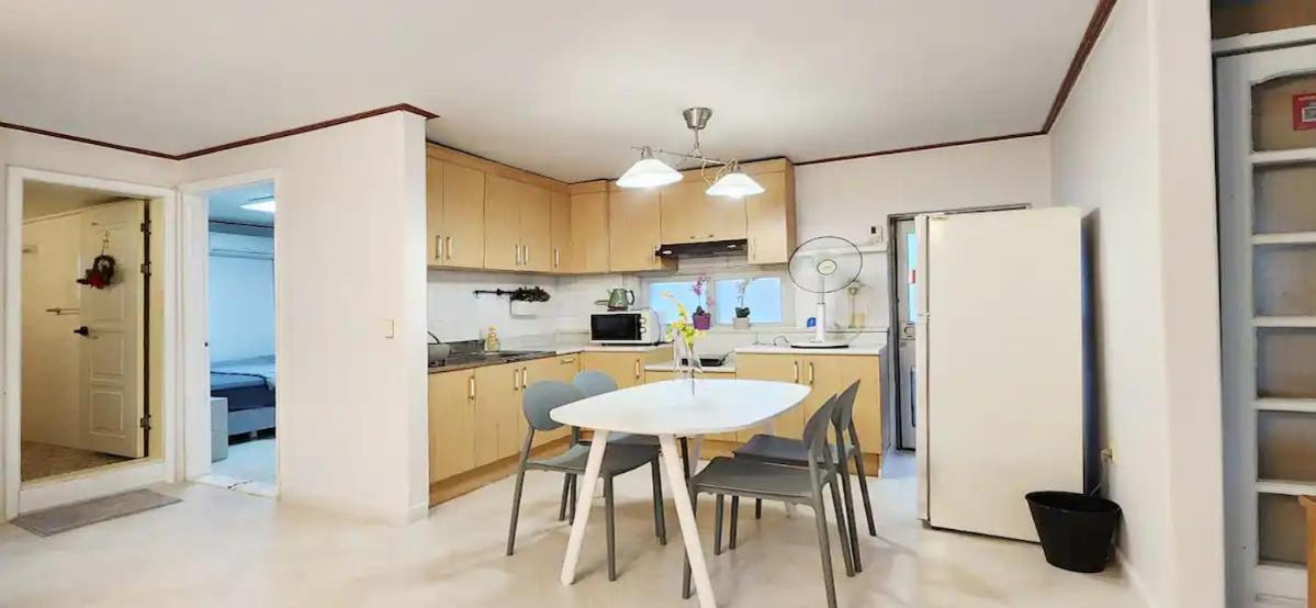 B-1 White Linen House Apartment Seoul