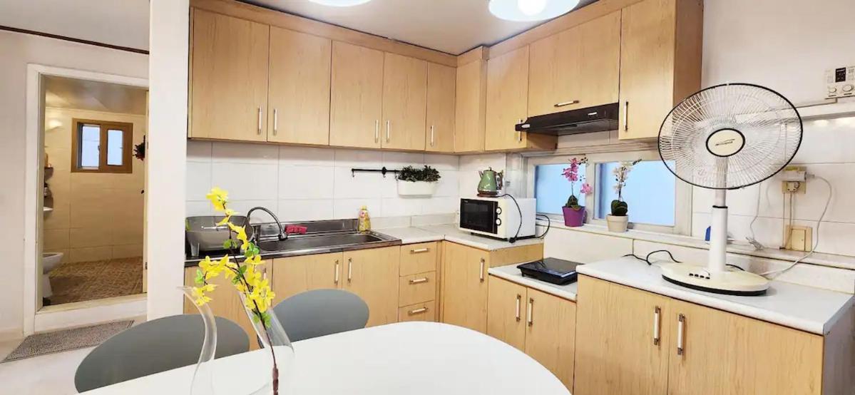 Apartment B-1 White Linen House Seoul