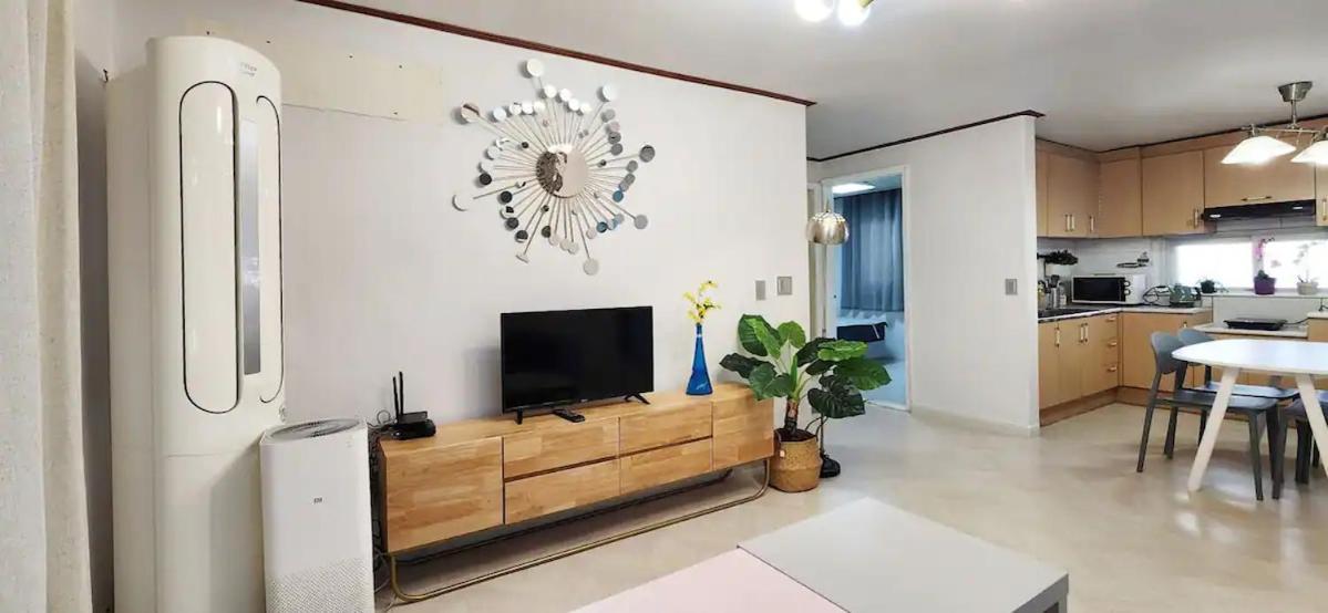 B-1 White Linen House *