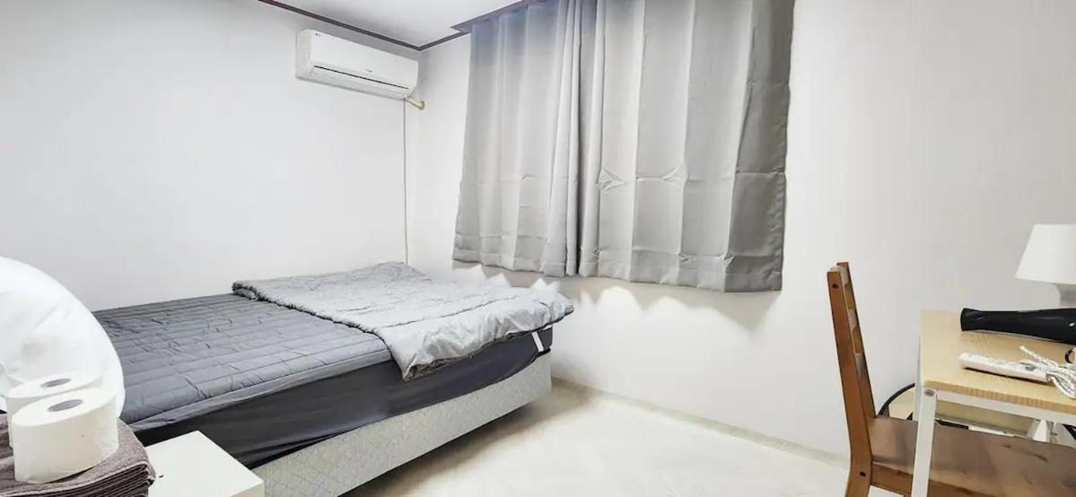 B-1 White Linen House Apartment *
