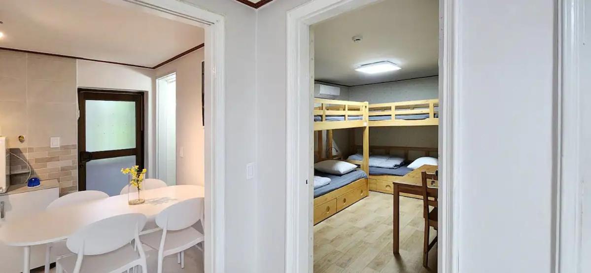 B-1 White Linen House Apartment