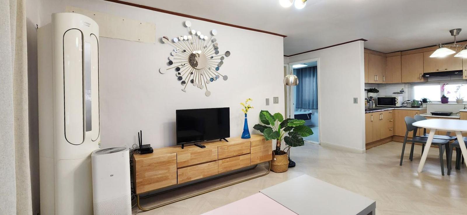 Apartment B-1 White Linen House Seoul
