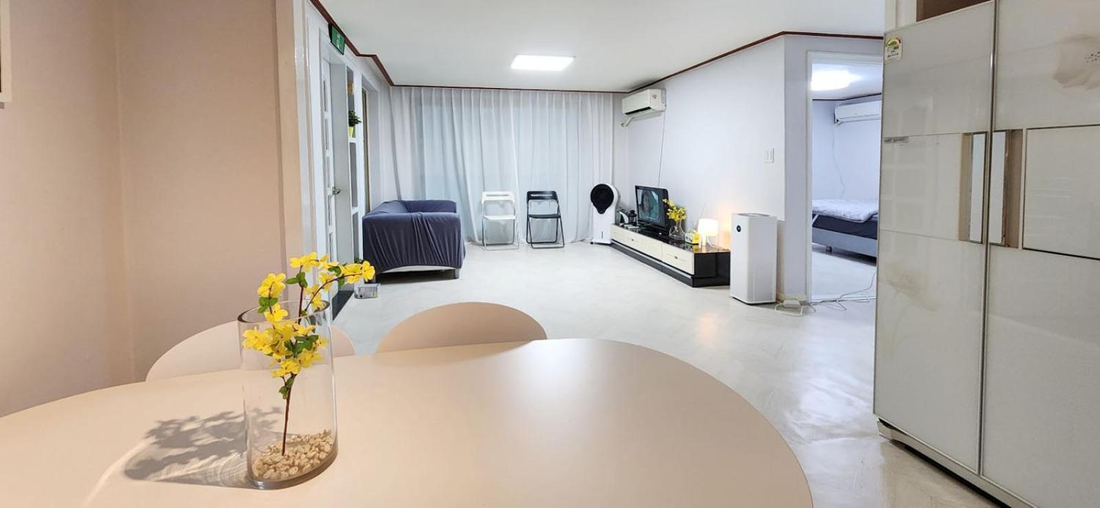 B-1 White Linen House Apartment Seoul