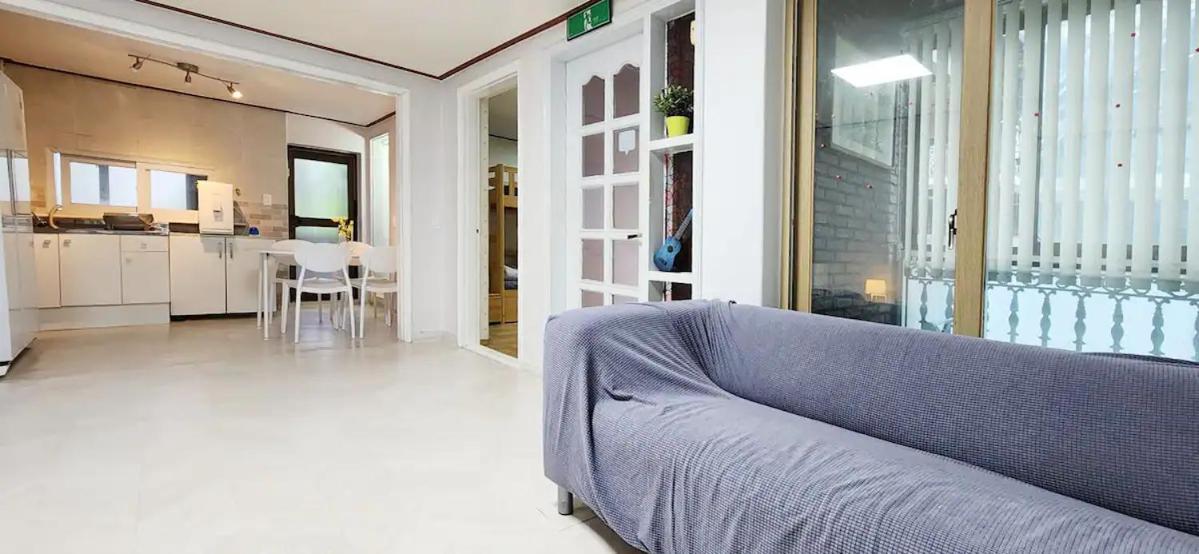 B-1 White Linen House