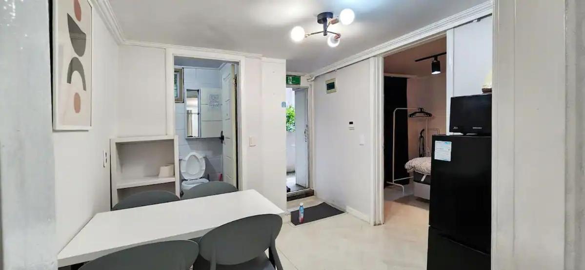 B-1 White Linen House *
