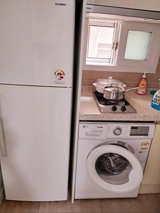 Apartment Apple House Yeoksam Seoul