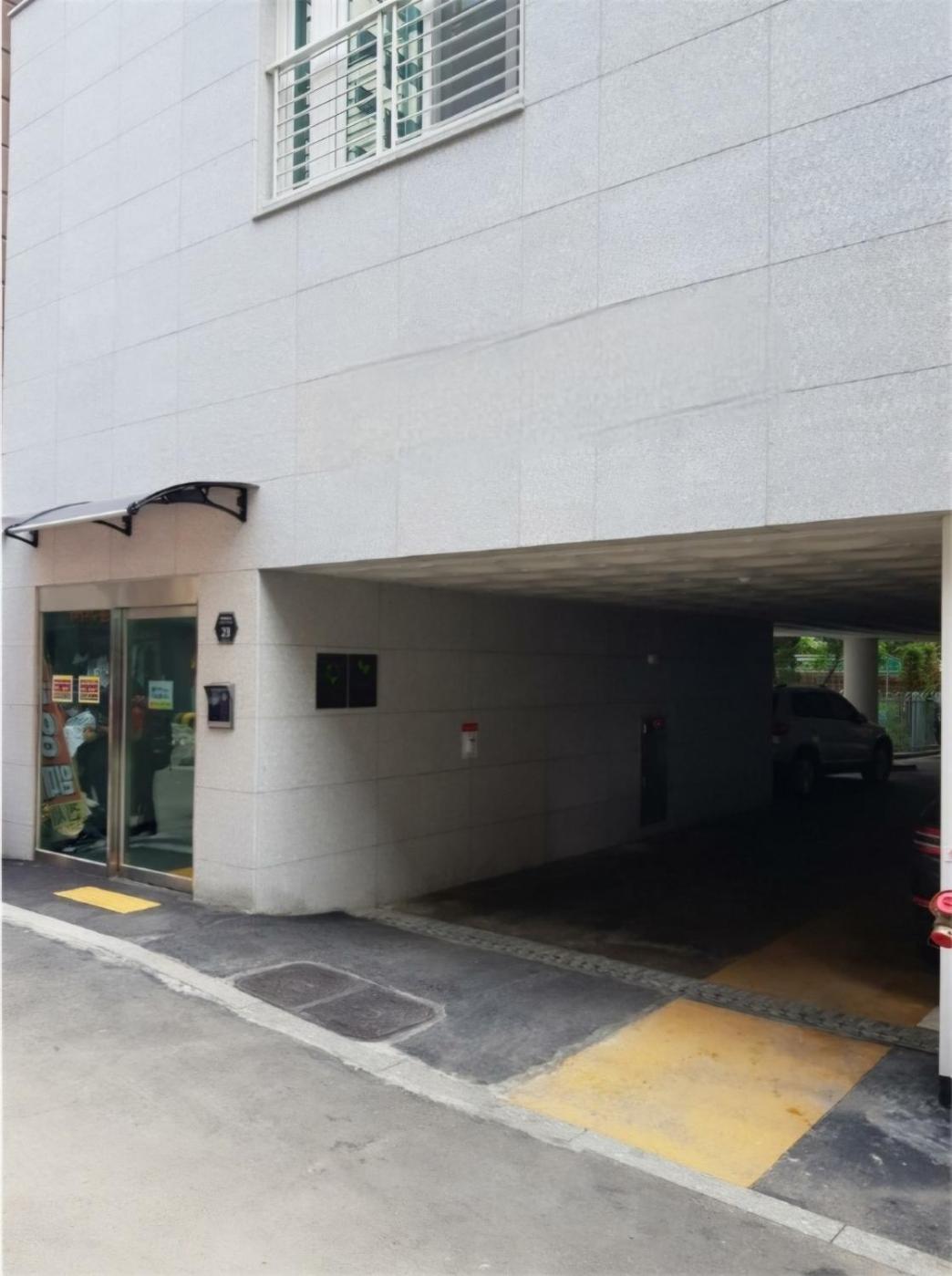 The Hideout - One Bedroom In Seoul- 2min From Subway
