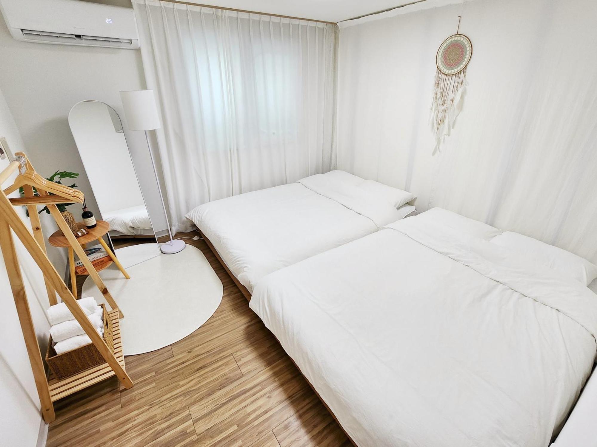 Stay Cozy Gangnam Style Trip, 3Min To Subway, Calm & Chic Home