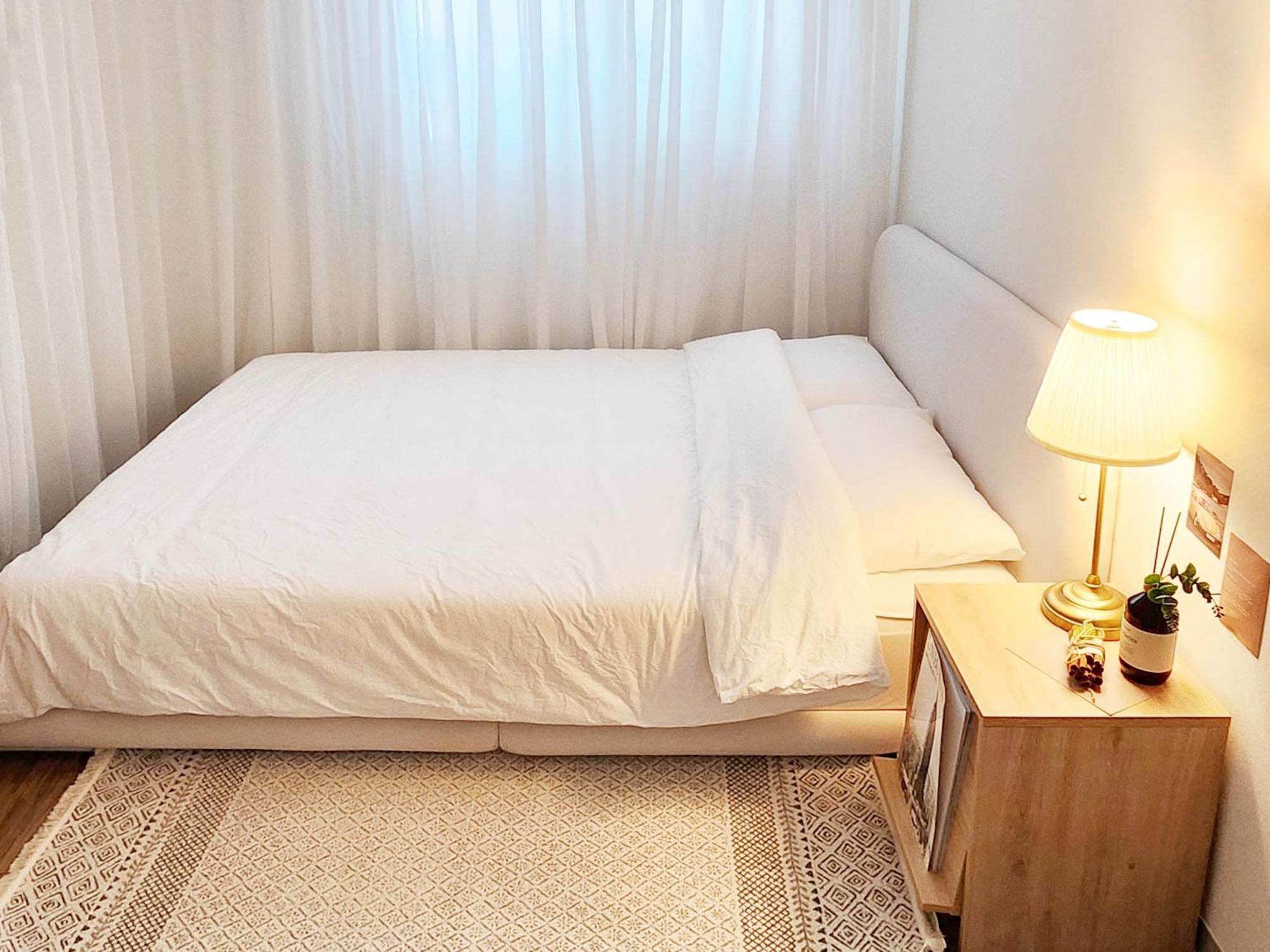 Stay Cozy Gangnam Style Trip, 3Min To Subway, Calm & Chic Home Seoul