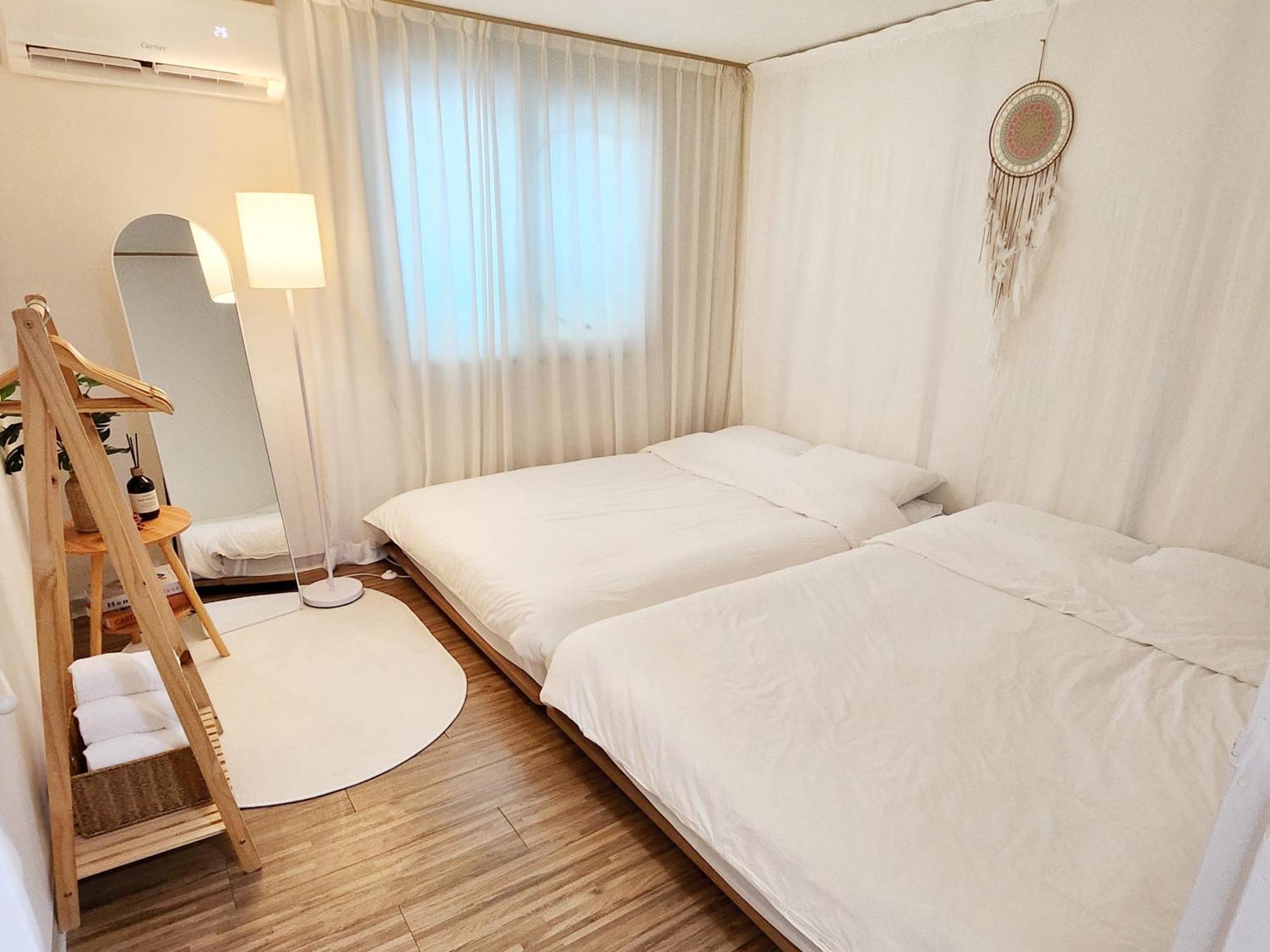 Stay Cozy Gangnam Style Trip, 3Min To Subway, Calm & Chic Home *