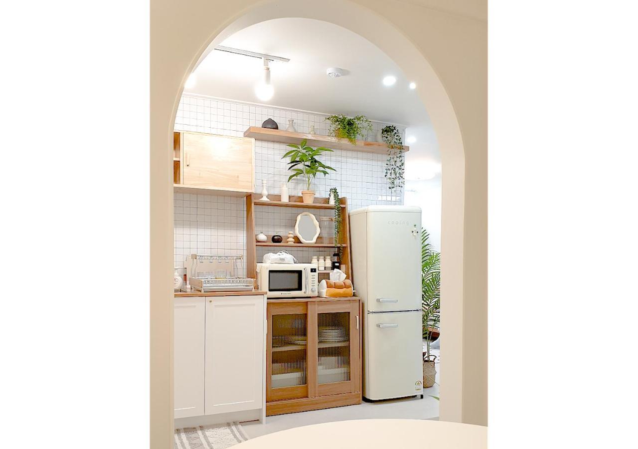 Open Special Price, A Beautiful Accommodation, Seoul, Station In Front Of Hankuk Of Foreign Studies, Bedding, Queen3, Bathroom1, Remodeling, Cozy, Yellow Moon Apartment *