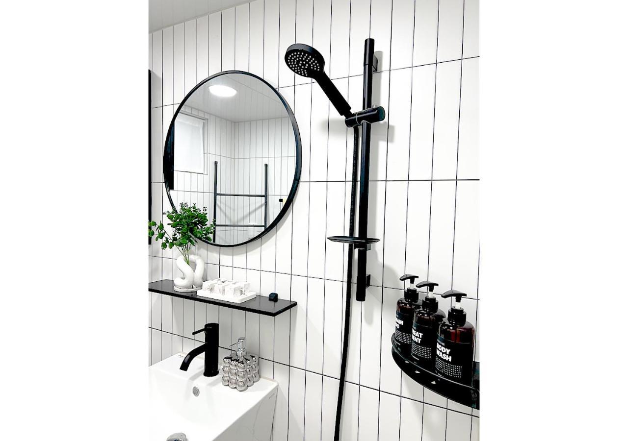 Apartment Open Special Price, A Beautiful Accommodation, Seoul, Station In Front Of Hankuk Of Foreign Studies, Bedding, Queen3, Bathroom1, Remodeling, Cozy, Yellow Moon *