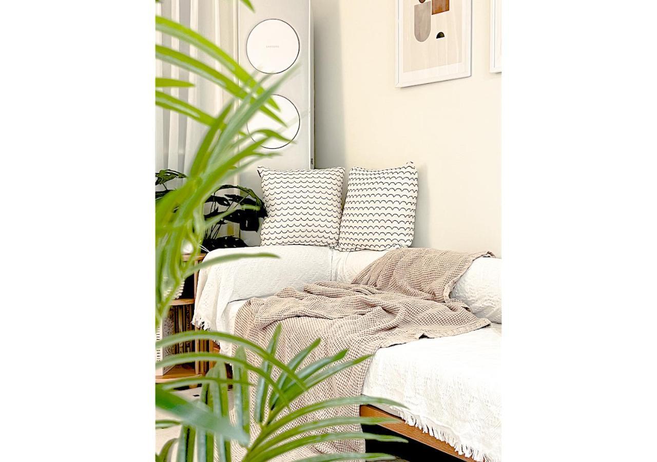 Apartment Open Special Price, A Beautiful Accommodation, Seoul, Station In Front Of Hankuk Of Foreign Studies, Bedding, Queen3, Bathroom1, Remodeling, Cozy, Yellow Moon Seoul