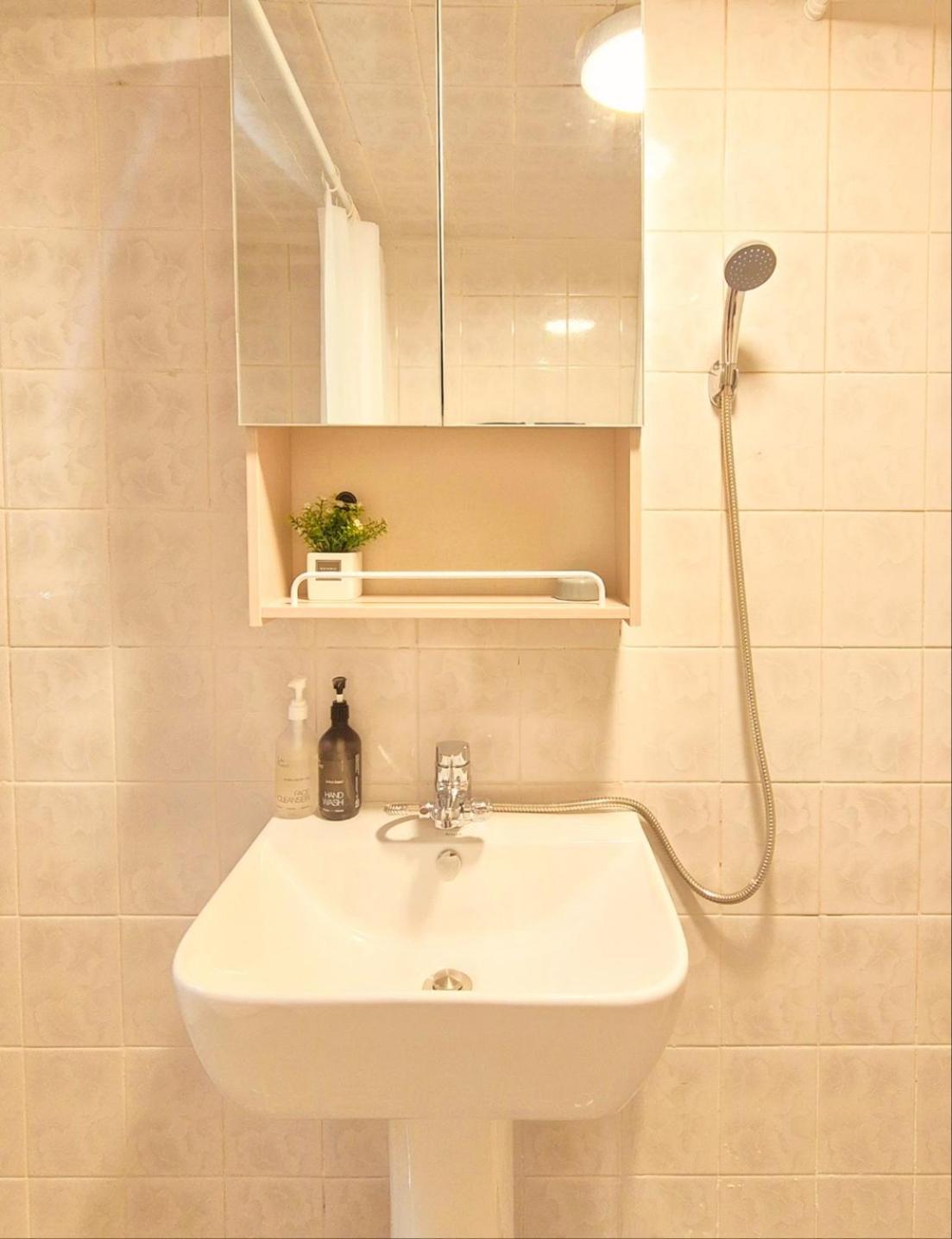 Apartment Center Of Seoul, National Univ, Boramae Hospital Two