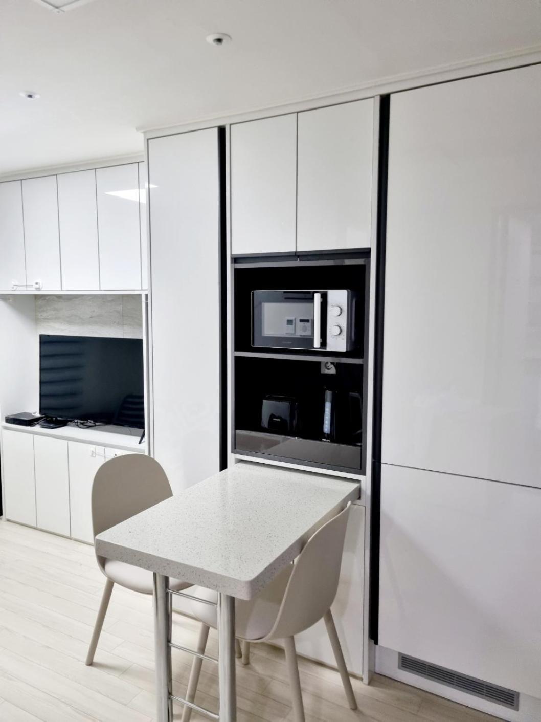 Apartment The Hideout - One Bedroom In Seoul- 2min From Subway *