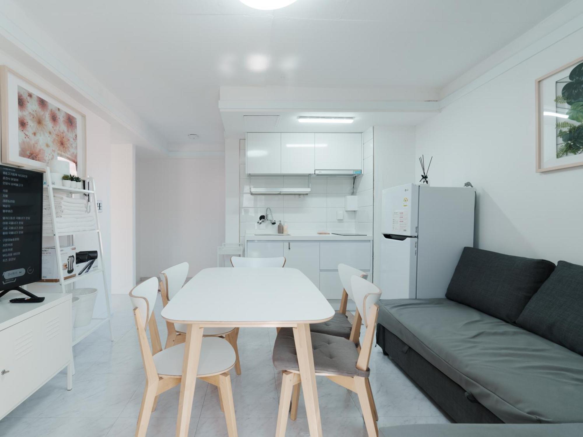 Seogyohuestay Guest house *