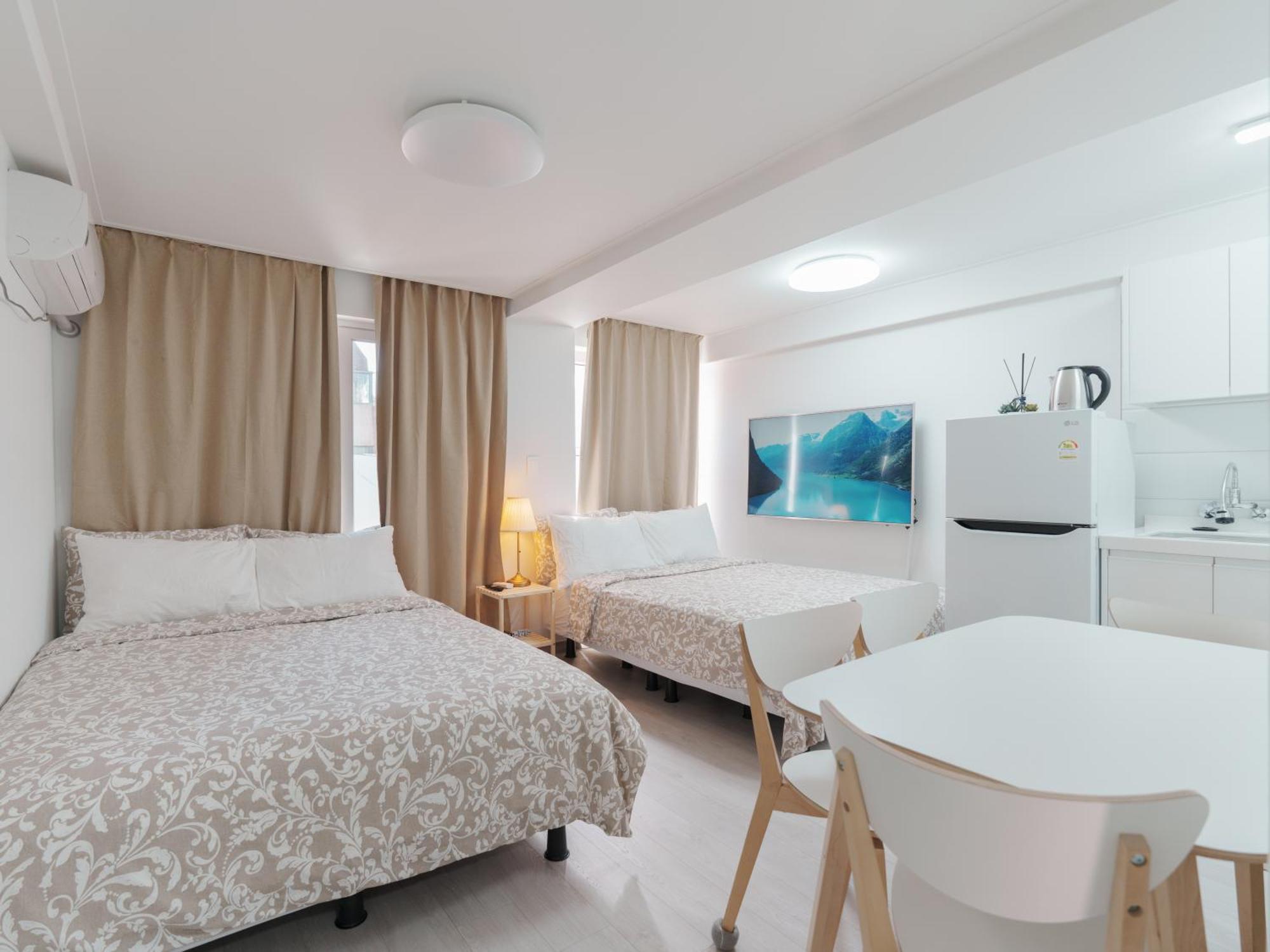 Seogyohuestay Guest house