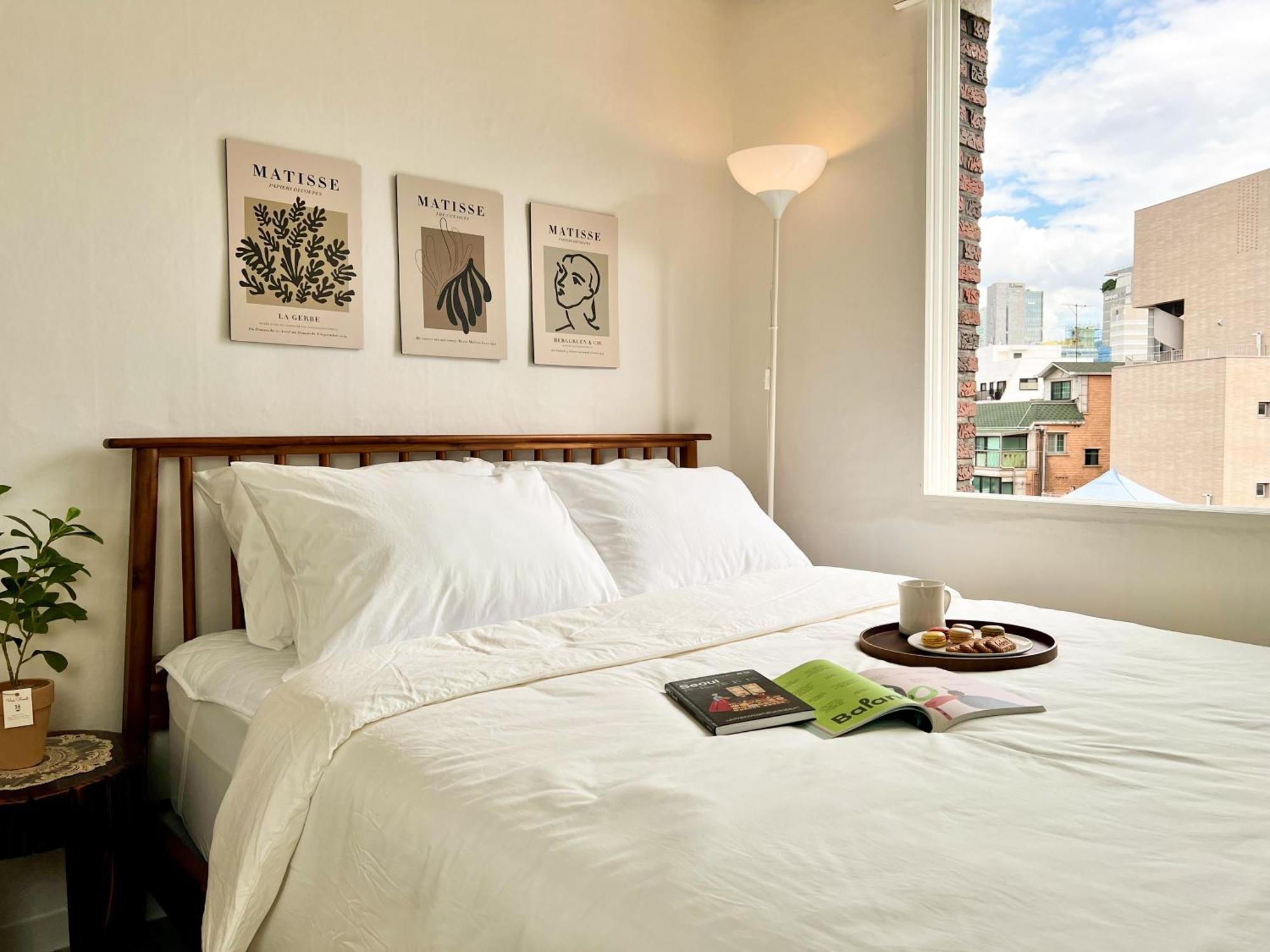 The Cozy Nonhyeon, Gangnam Eonju Station 5 Min, 2 Bedrooms, Premium Beds, Value For Money, Biz Trip Seul