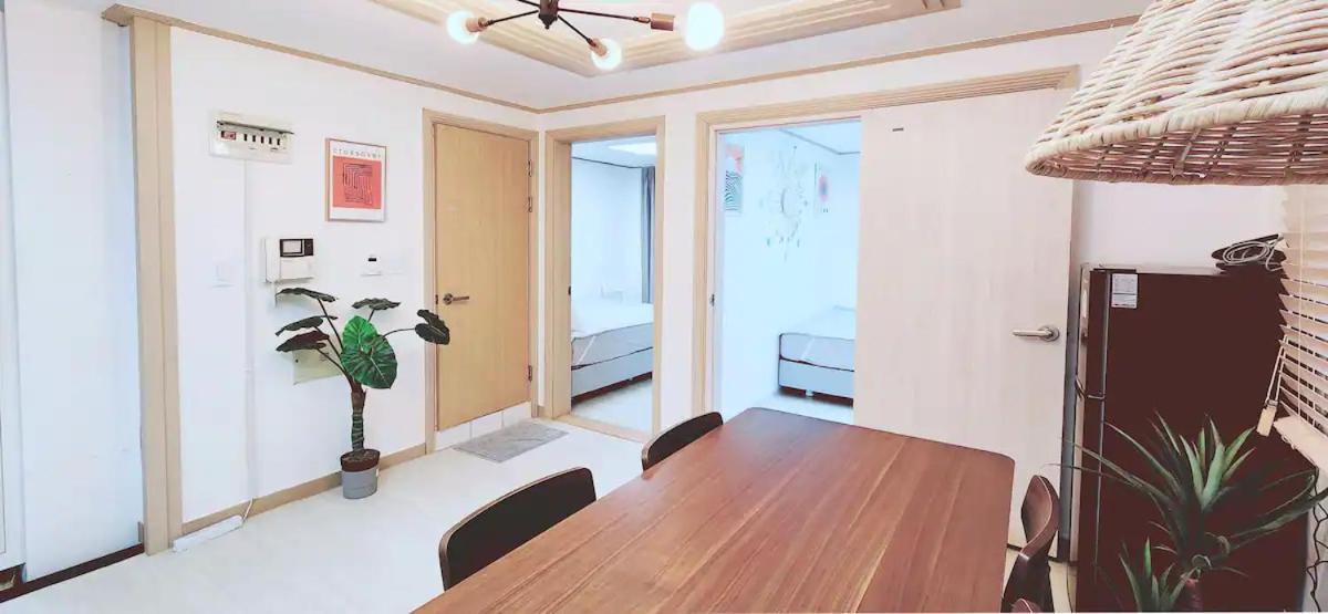 C-1 White Linen House,3br Apartment