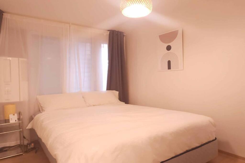 K-10 White Linen House Apartment *