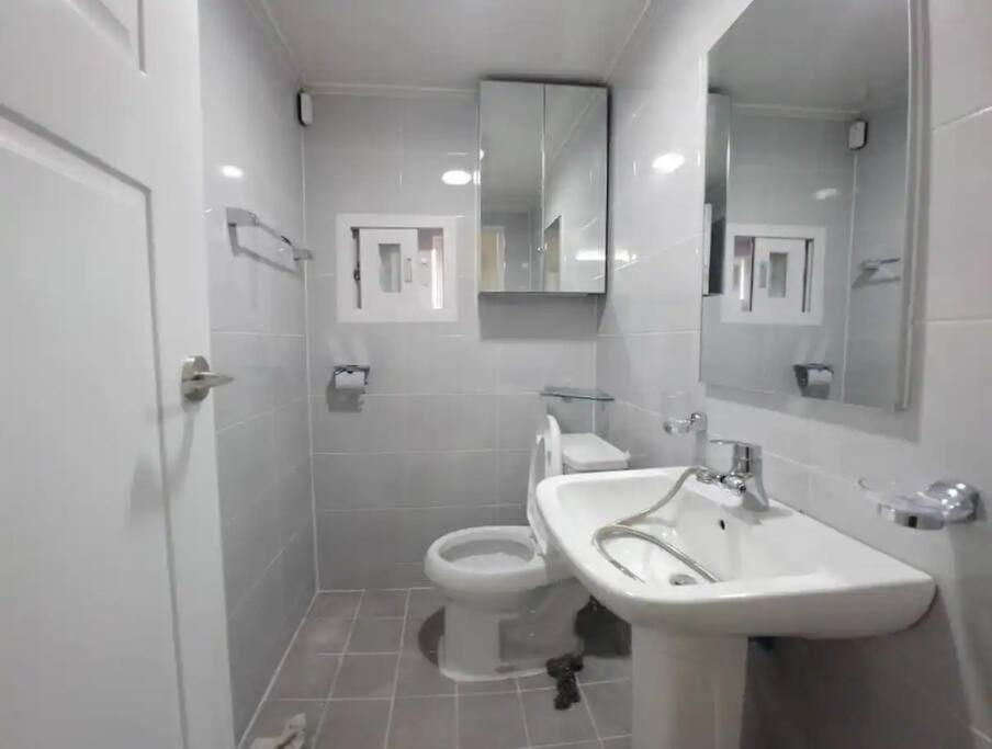 Apartment K-10 White Linen House Seoul