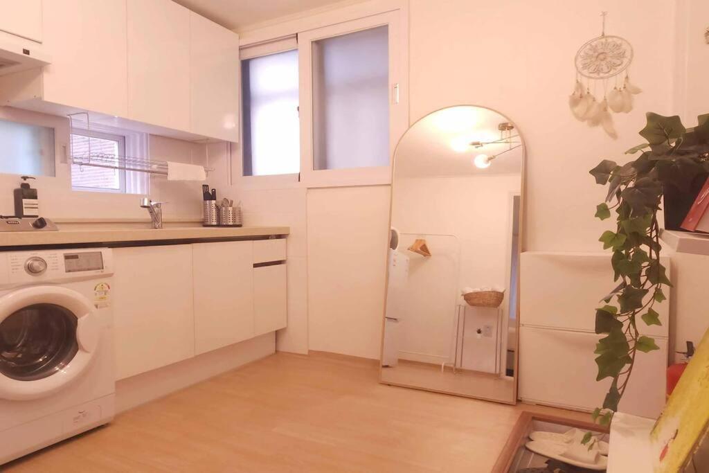 K-10 White Linen House * Seoul