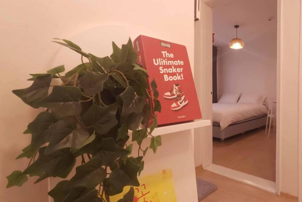 K-10 White Linen House Apartment