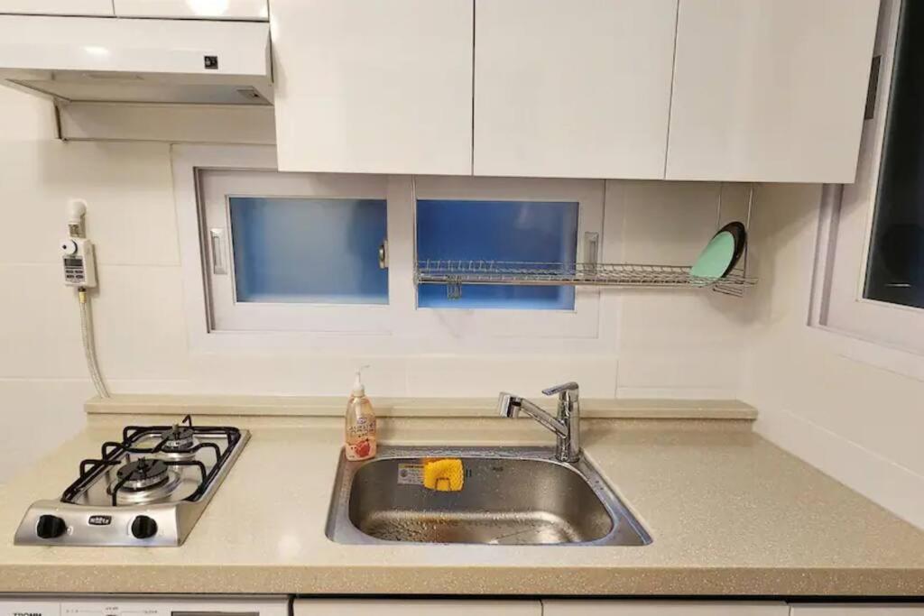 K-10 White Linen House Apartment Seoul