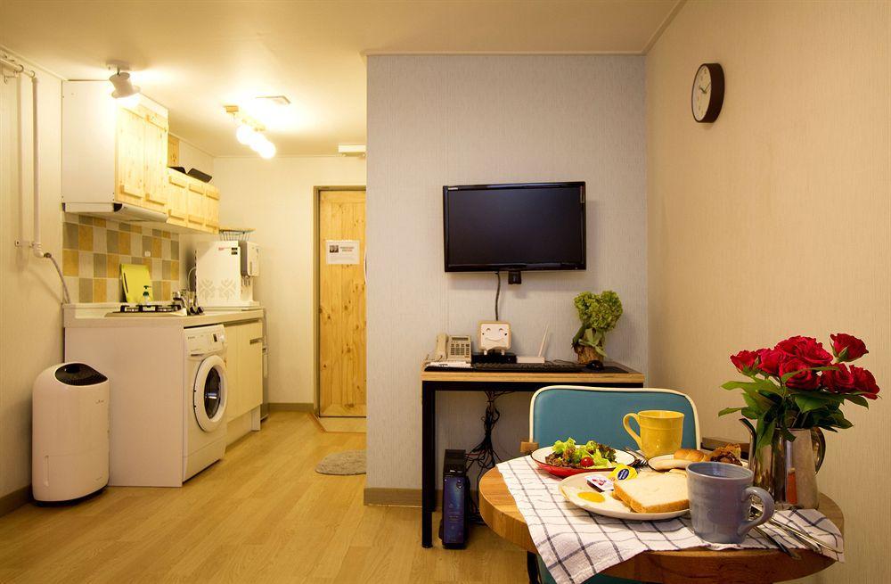 Apartment Travelers Planet Type *