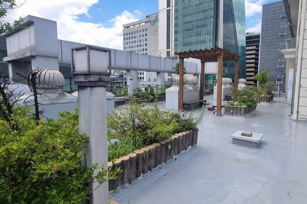 Yeoksam W House R612 Apartment