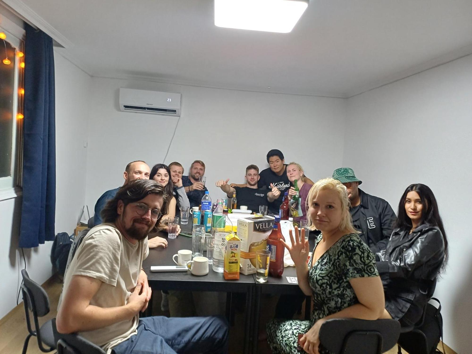 Hostel Ocean's - Foreigners Only *