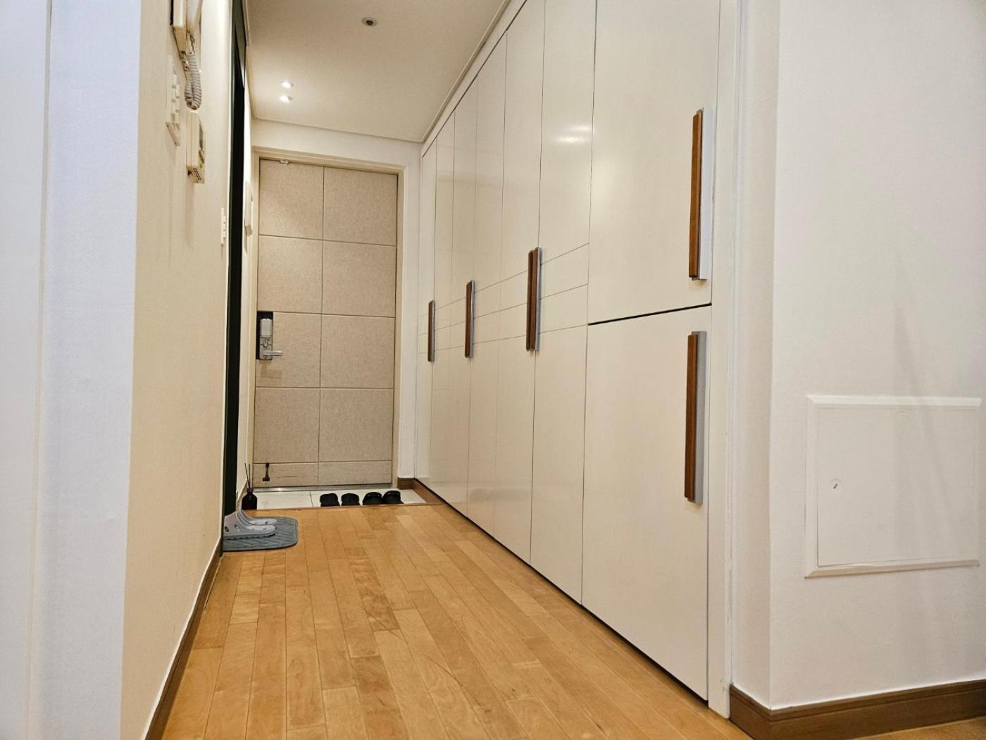 Gangnam Yeoksam Station Full-option Remodeling New House * Seoul
