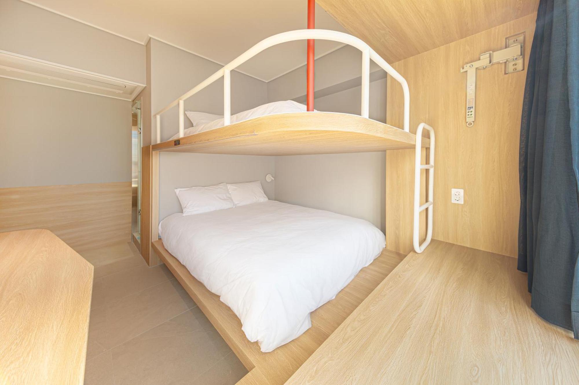 Hotel Uhoostay Myeongdong