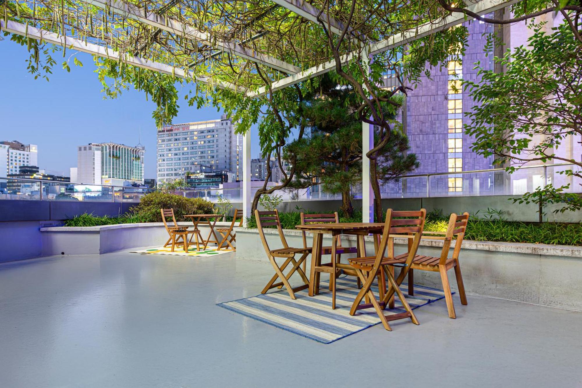 Hotel Uhoostay Myeongdong *