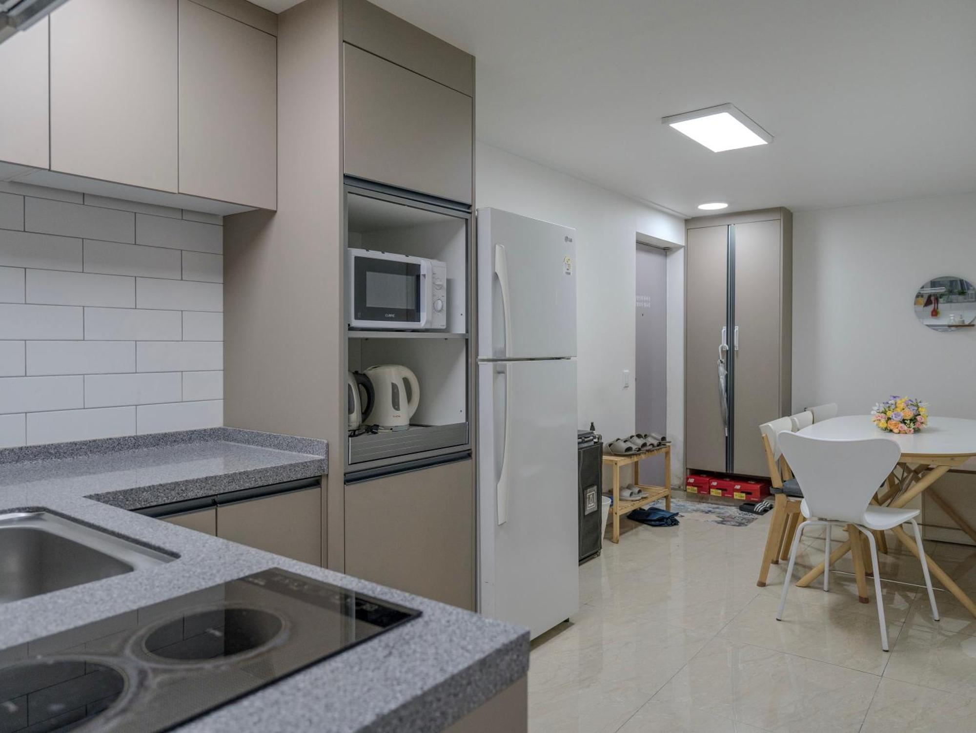 Donggyostay Gray Guest house *