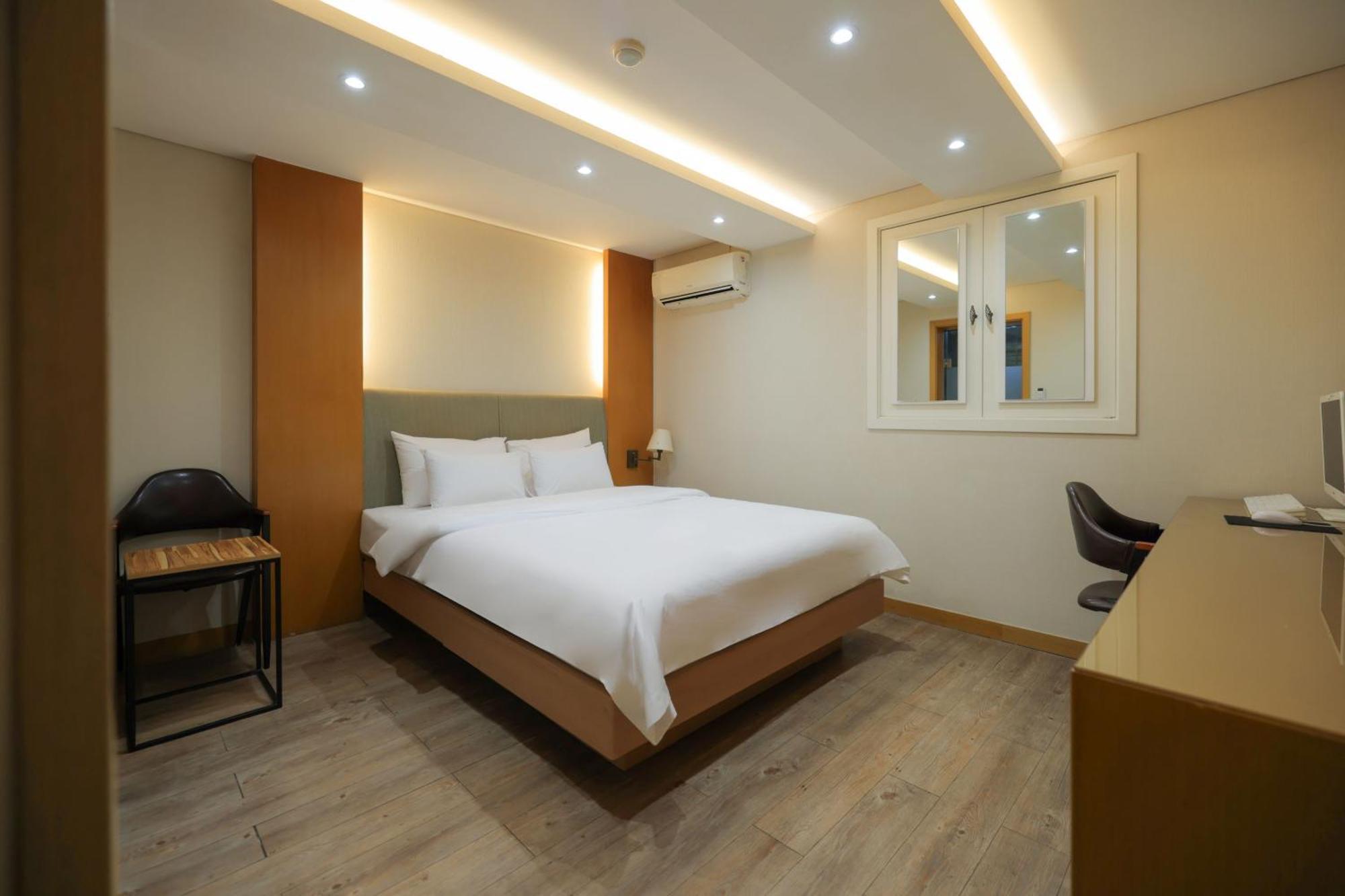Motel New Day Gangnam *