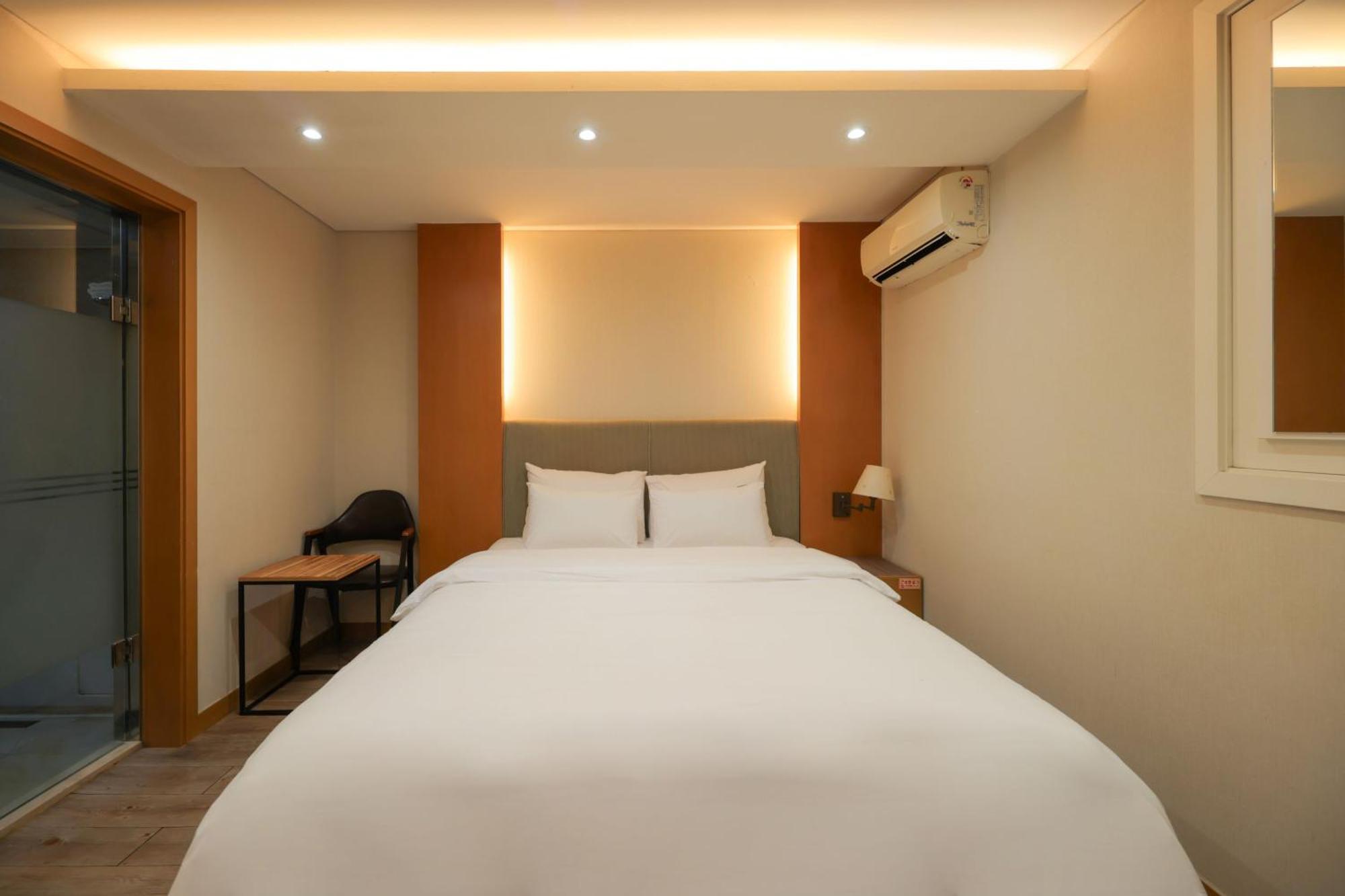 New Day Gangnam Motel