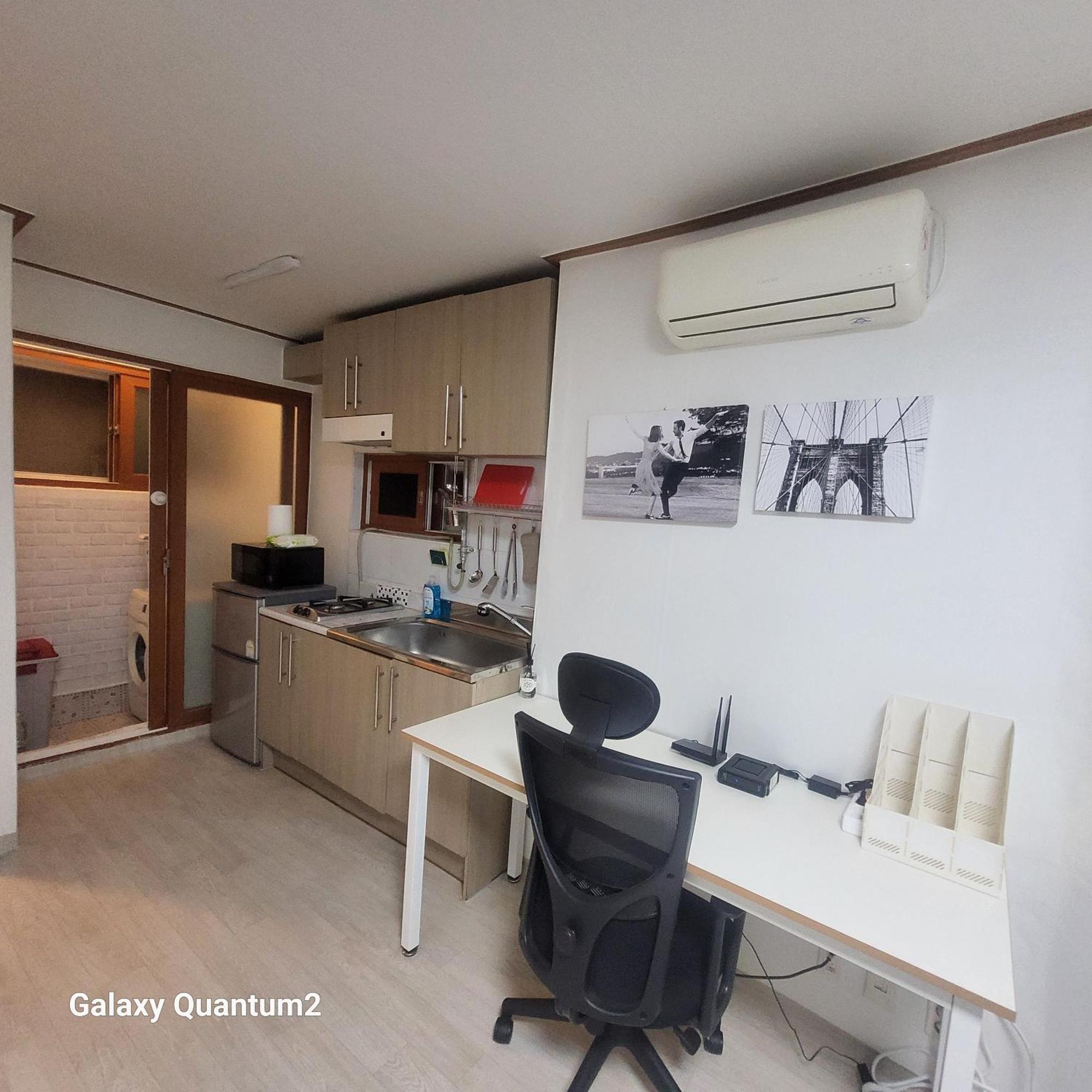 Newly Renovated Cozy Studio#9 * Seoul