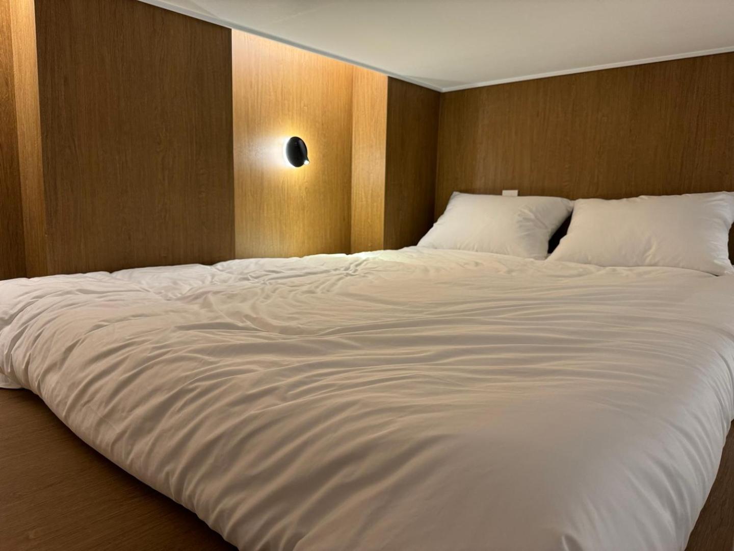 Huga Hostel *