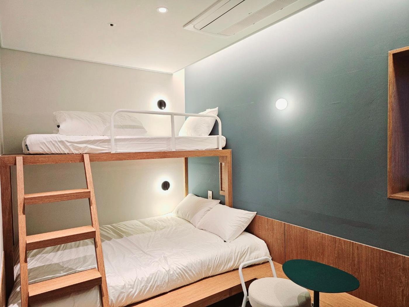 Huga Hostel Seoul