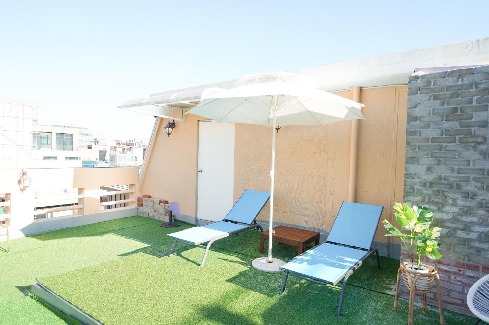 Apartment Romantic Rooftop House Seoul